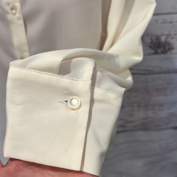 KAREN SCOTT LG PETITE CREAM COLORED BLOUSE - Picture 3 of 9